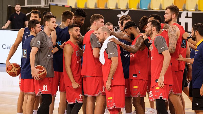 Las Mañanas de RNE con Íñigo Alfonso - Jorge Garbajosa sobre el Eurobasket 2022: "Este año confluyen circunstancias que hacen que el campeonato sea de una extrema dificultad, pero hay un gran potencial" - Escuchar ahora