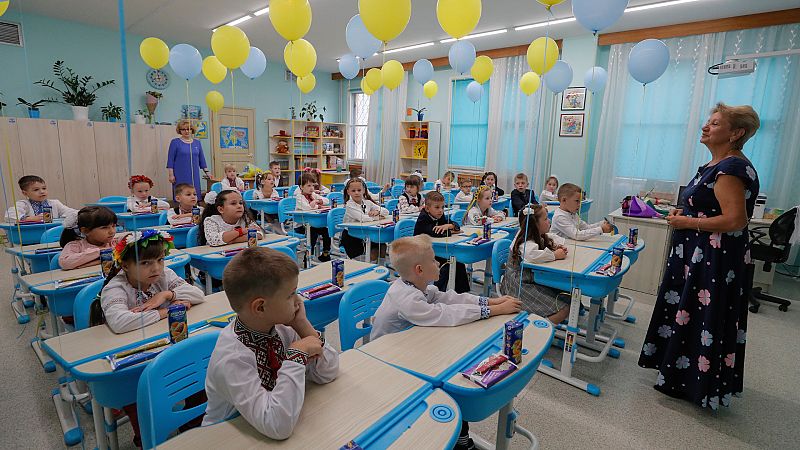 14 Horas - Los colegios privados retoman la presencialidad en Kiev - Escuchar ahora