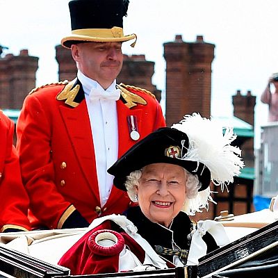 Especiales informativos RNE - Isabel II, una reina de varios países por la Commonwealth - Escuchar ahora