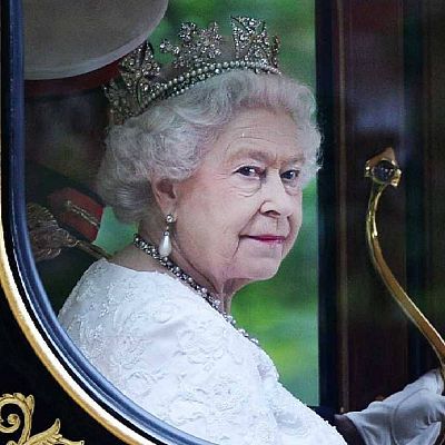 Especiales informativos RNE - Isabel II: la monarca de la permanencia - Escuchar ahora