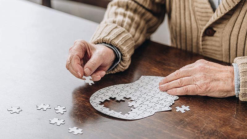 Más cerca - Por un futuro sin Alzheimer - Escuchar ahora
