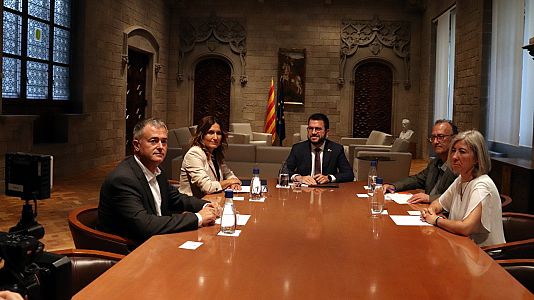 Serveis informatius Ràdio 4 - L'amenaça del divorci dels socis hi és, però per ara intenten salvar la coalició de Govern