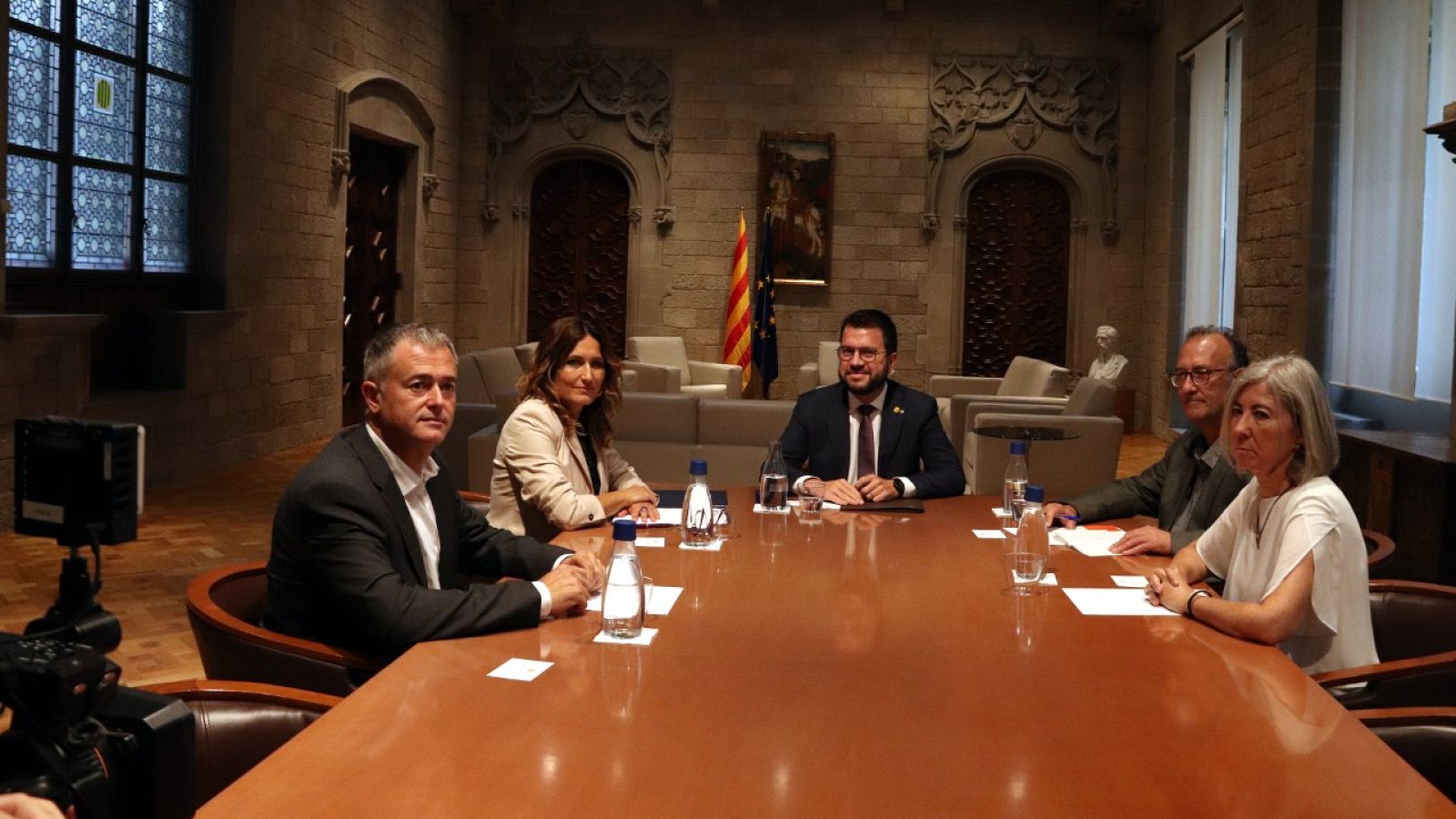 L'amenaça del divorci dels socis hi és, però per ara intenten salvar la coalició de Govern