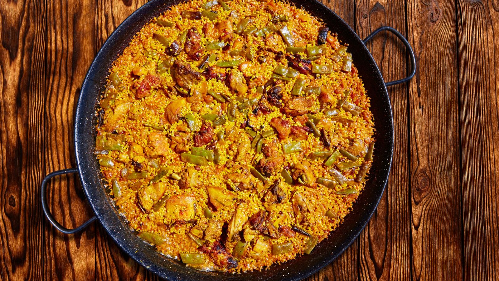 Más cerca - Una paella de categoría - Escuchar ahora 