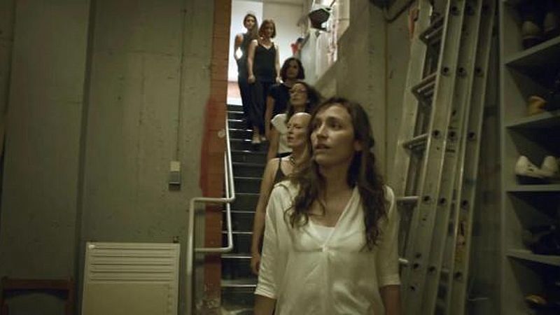 A media mañana - ¿Te identificas como víctima o como superviviente? - Escuchar ahora