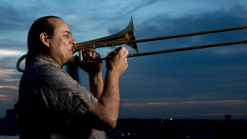 Clásicos del Jazz y del Swing - Steve Turre: Jazz con trombones y conchas marinas - 22/09/22 - escuchar ahora