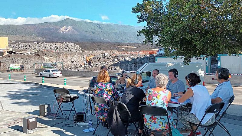 Por tres razones - "Bajo las casas había historias, esas historias siguen ahí" - Escuchar ahora