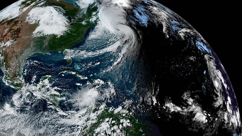 24 horas fin de semana - ¿Cómo puede llegar una tormenta tropical a nuestro país? - Escuchar ahora