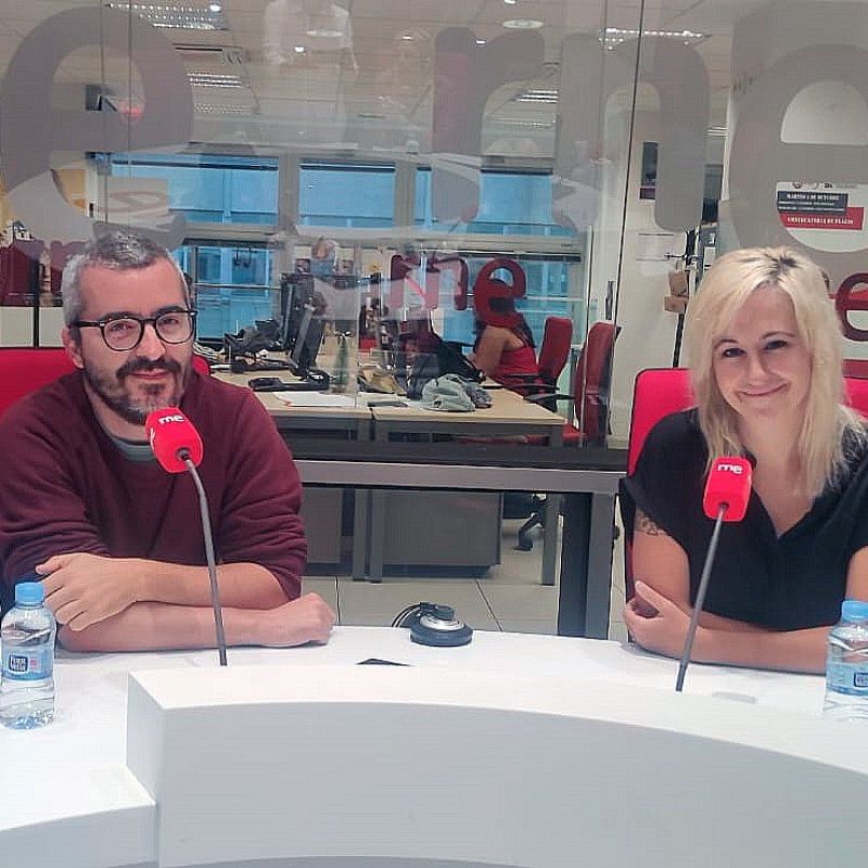 Las Mañanas de RNE - Autores de 'Malestamos': "Hay mucho sufrimiento cotidiano que no se puede tratar en el marco clínico" - Escuchar ahora