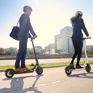 Canal Europa - Canal Europa - Patinetes eléctricos también contaminan - 11/10/22 - Escuchar ahora