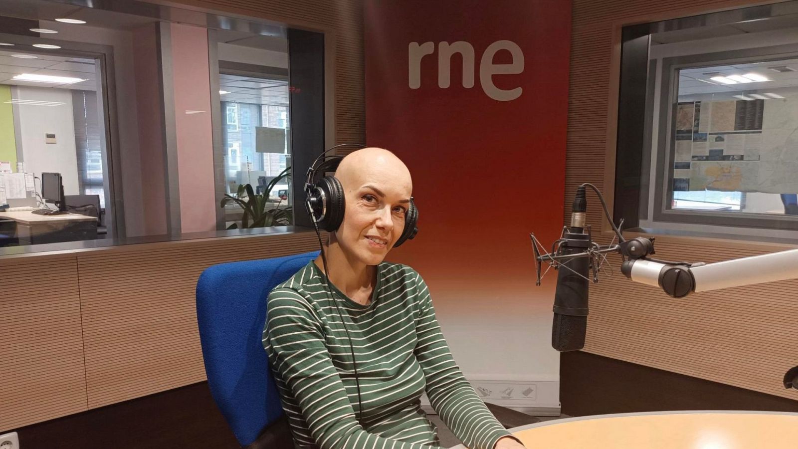 Las tardes de RNE - ¿Me sentí muy insegura cuando empecé a quedarme sin pelo¿ - Escuchar ahora