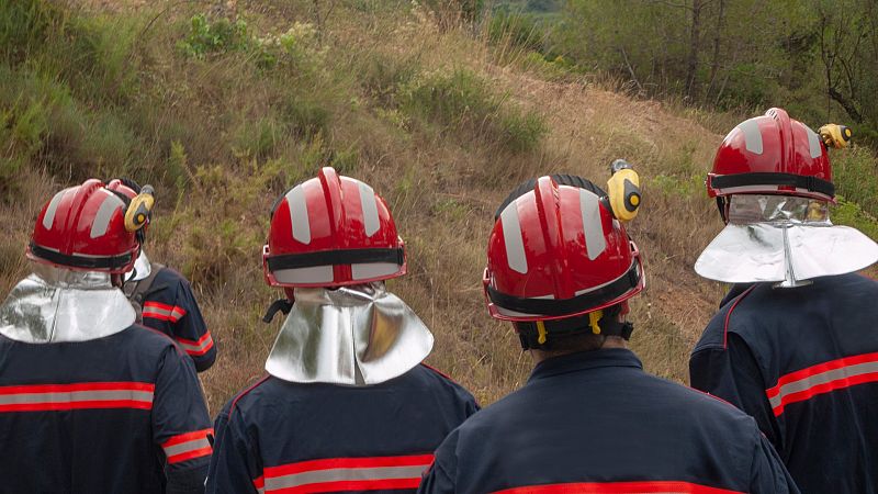 Más cerca - Los bomberos forestales quieren acabar con la precariedad - Escuchar ahora 