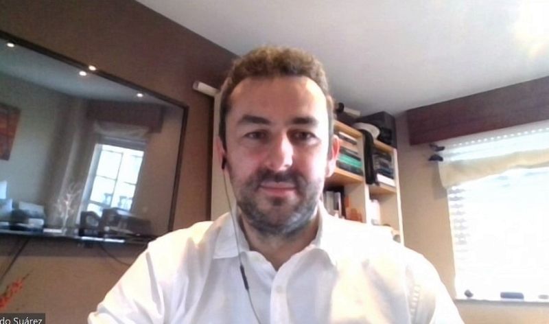 Uno de cada cinco adolescentes se conecta a internet de madrugada - Escuchar ahora