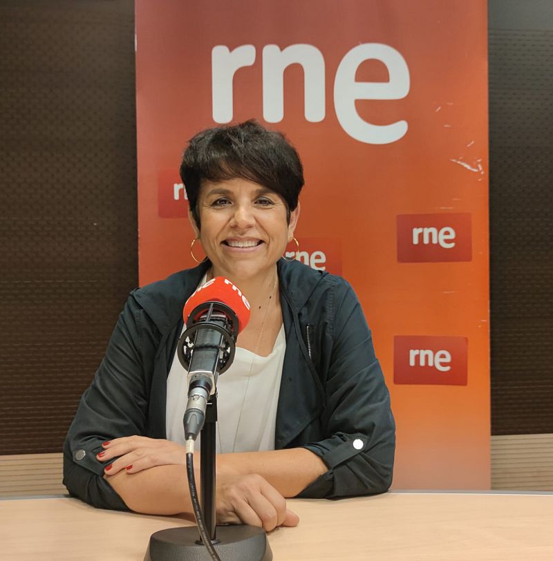 Entrevista con Catiana Martínez, presidenta de AMIGA, Asociación de Ayuda a Mujeres con Cáncer de Mama - Escuchar ahora