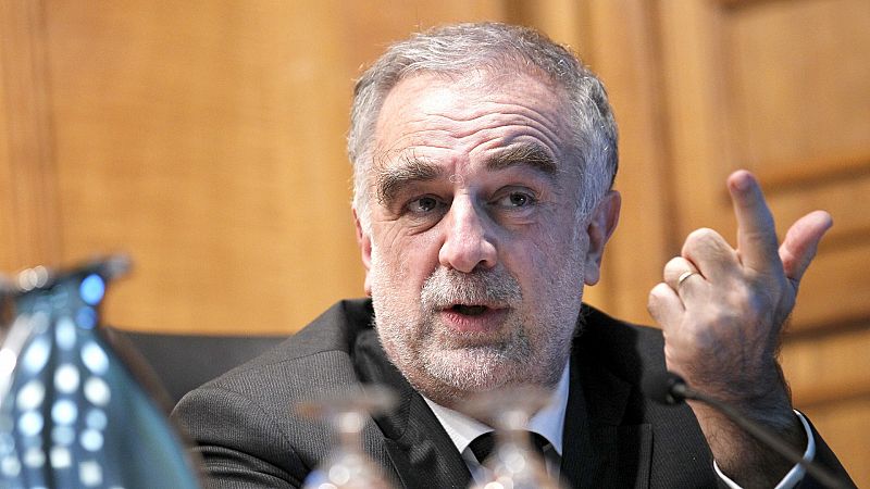 Las Mañanas de RNE con Íñigo Alfonso - Luis Moreno Ocampo, ex primer fiscal de la CPI: "Putin no tiene inmunidad ante la CPI y pueden procesarle. Si se logra, el juego puede cambiar" - Escuchar ahora