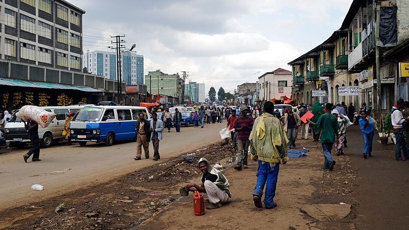La vuelta al mundo con Miquel Silvestre - Por las calles de Addis Abeba - 20/10/22 - escuchar ahora