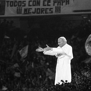 Documentos RNE - Documentos RNE - El papa de las masas: 40 años de la primera visita de Juan Pablo II a España - 28/10/22 - escuchar ahora