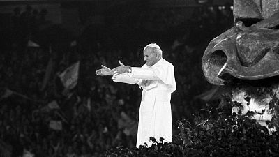 Documentos RNE - El papa de las masas: 40 años de la primera visita de Juan Pablo II a España - 28/10/22 - escuchar ahora