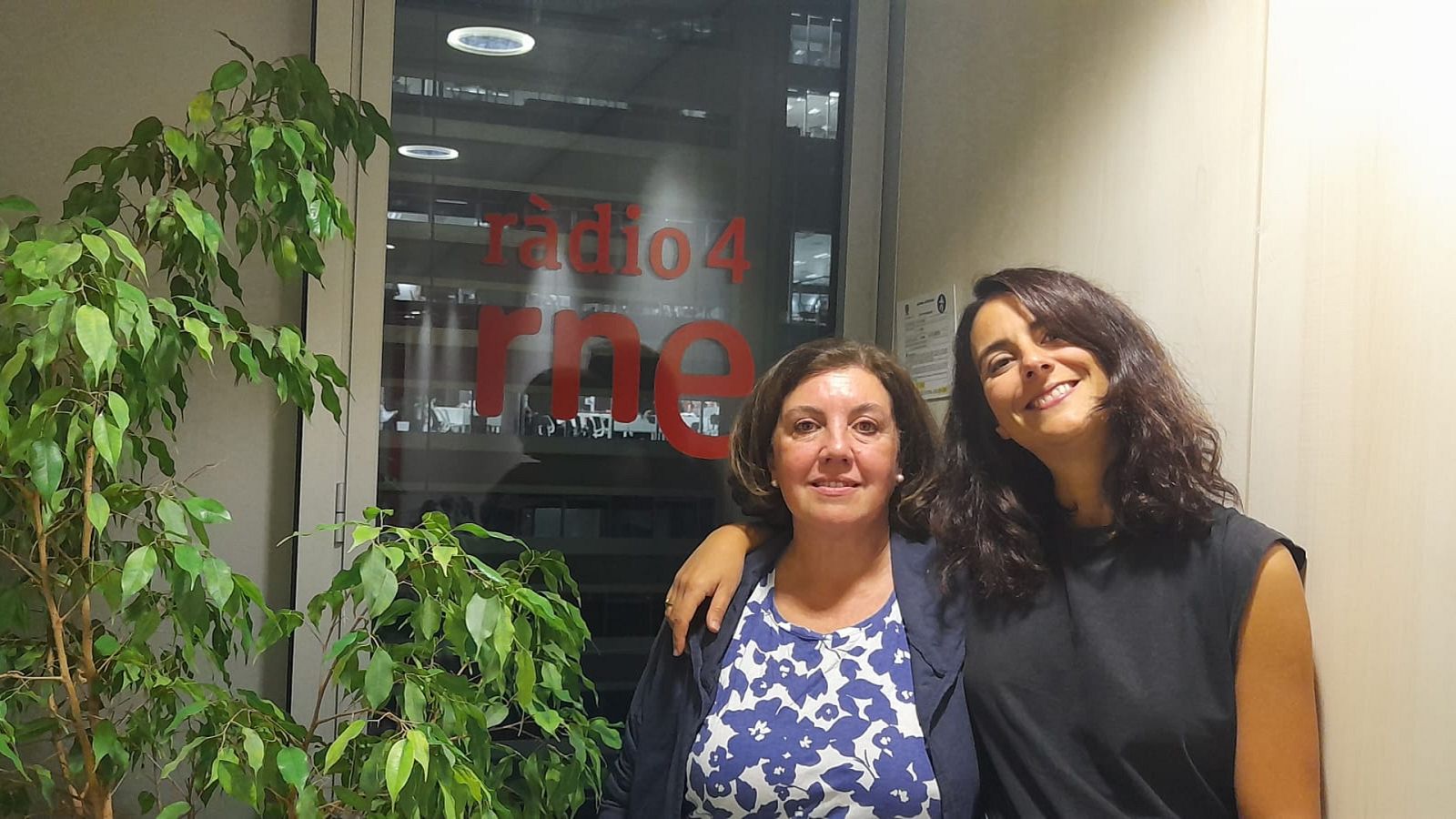 Va de cine en Radio 5 - Elena López Riera (Directora El agua) - 05/11/22 - escuchar ahora