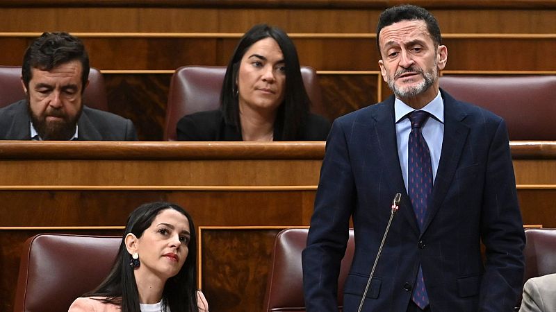 Parlamento - Bal: "La estrategia de primero pactar y después reformar es un desastre" - Escuchar ahora