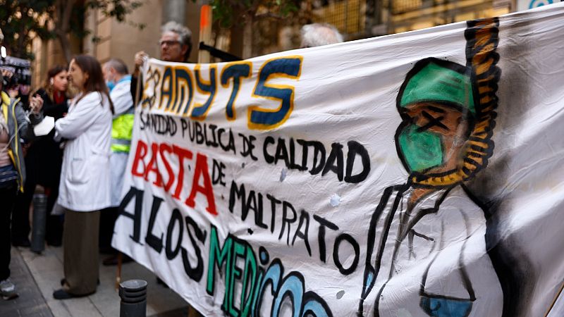 Más cerca - Los médicos en Cantabria y Madrid paran - Escuchar ahora