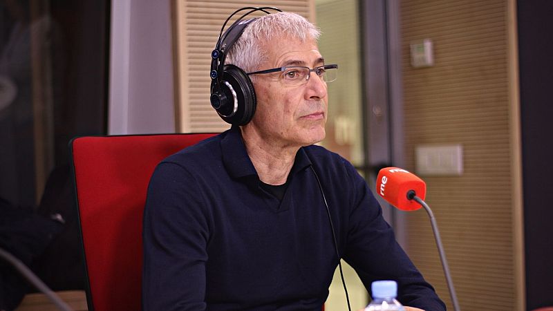 El ojo crítico - Mientras estamos muertos, con José Ovejero - Escuchar ahora