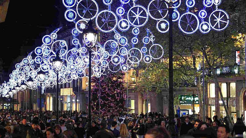 Turisme promociona Barcelona per Nadal amb una pantalla gegant a Callao