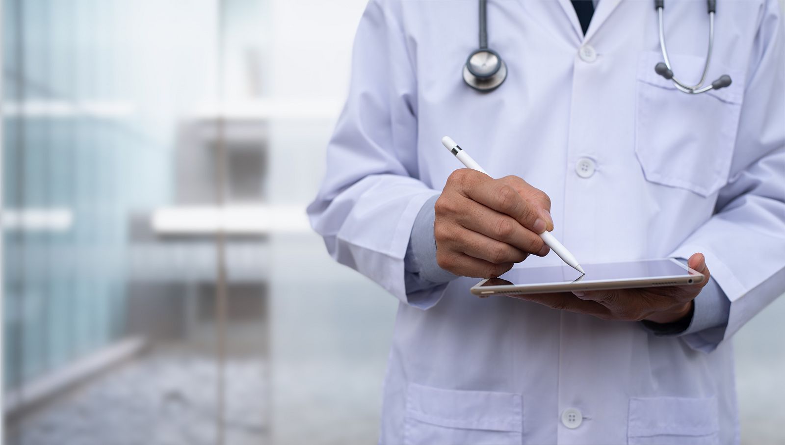 24 horas - Sindicato Médico de Cantabria: "Podemos llegar a atender a 80 pacientes al día" - Escuchar ahora