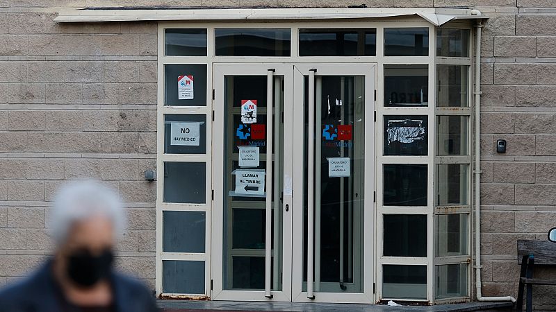 Por tres razones - España es una fábrica de médicos para otros países - Escuchar ahora