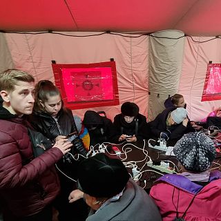 Ucrania instala puntos para suplir los cortes de suministros