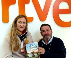 Biblioteca Pública - Luz Gabás recrea la colonización española de un vasto territorio norteamericano en el siglo XVIII en Lejos de Luisiana, Premio Planeta 2022