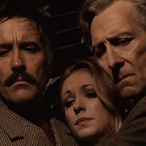 Sangre sobre la tierra - Sangre sobre la tierra - Pánico en el transiberiano (Horror Express, 1972) - Escuchar ahora