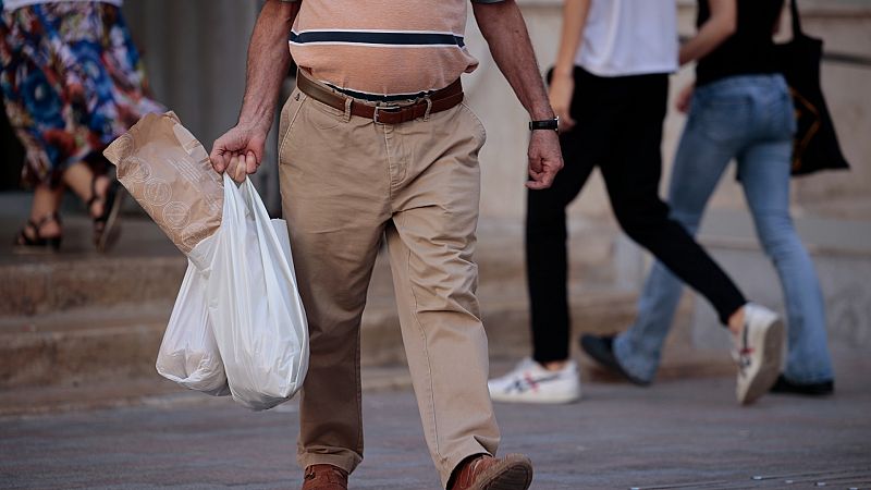 Las Mañanas de RNE con Íñigo Alfonso - Paquete de ayudas económicas antes de final de año: "Las medidas generalizadas como la rebaja del IVA no funcionan" - Escuchar ahora