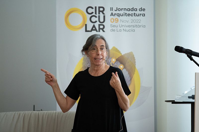 Habitat - japon-el-templo-de-la-arquitectura--la-ciudad-imaginada - Escuchar ahora