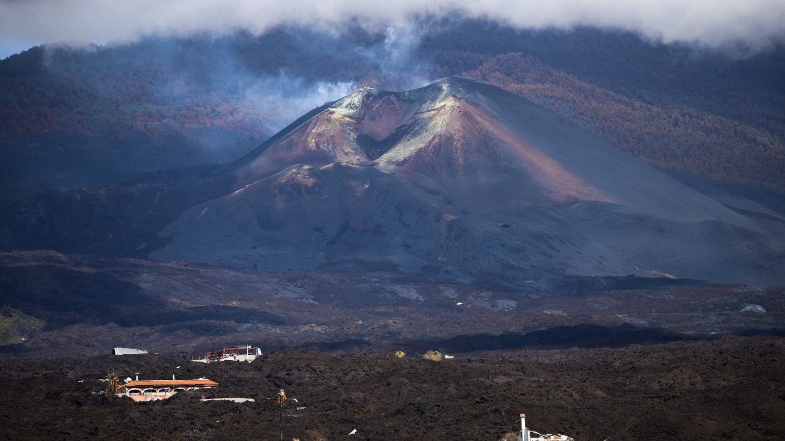 24 horas - Un año del fin de la erupción del volcán de la Palma - Escuchar ahora