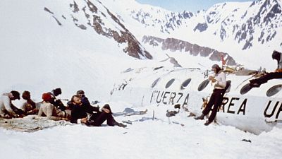 A 50 años del accidente de los Andes: Viven! Mi primer libro real - LA VOZ  DE MELMAC