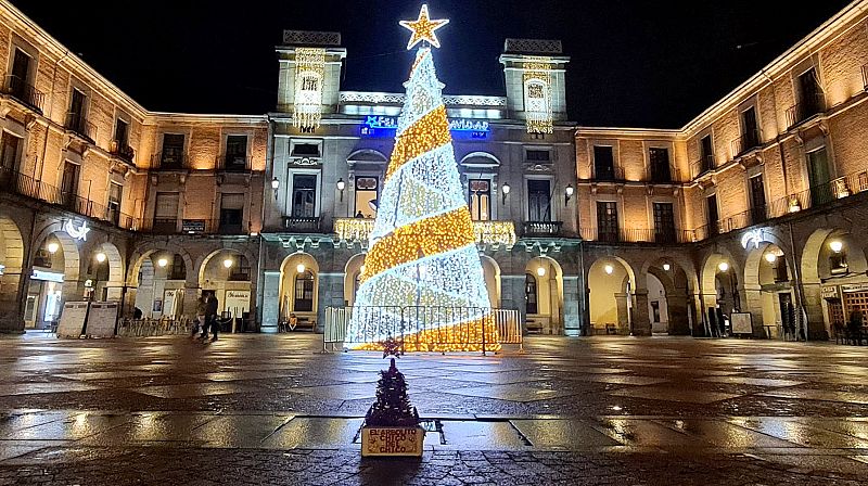 Reportaje Navidad - Ávila - El arbolito Chico del Chico - 23/12/2022 - Escuchar ahora