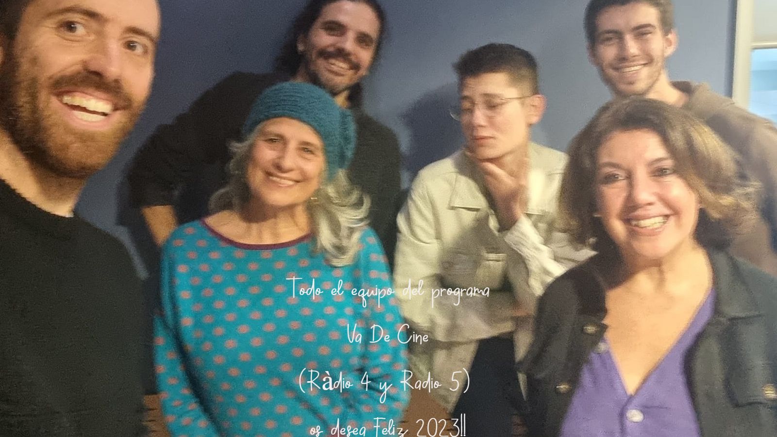 Va de cine en Radio 5  - Entrevistamos al equipo de 'Todos Lo Hacen' - 24/12/22 - Escuchar ahora