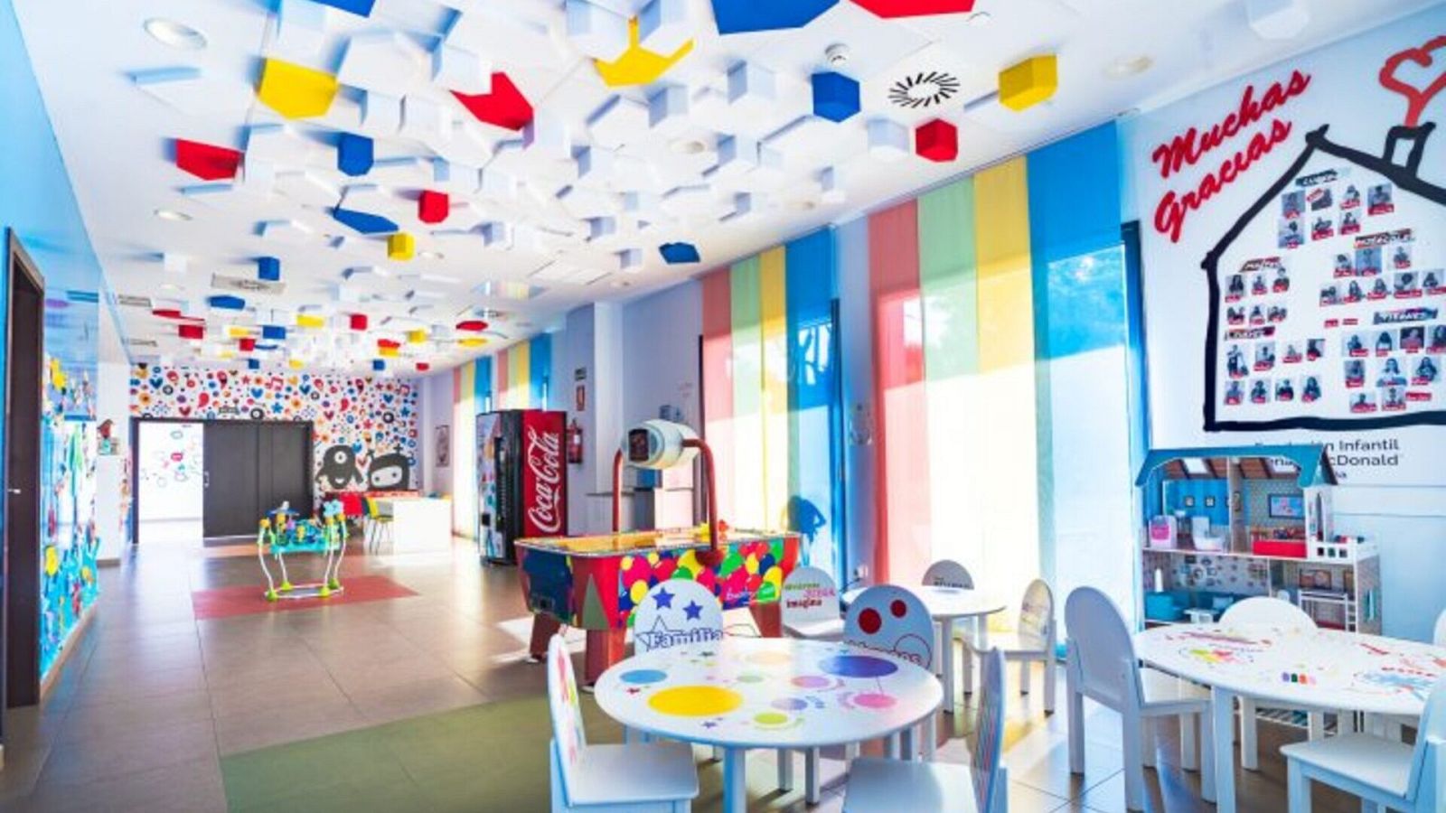 Por tres razones - "Pido a los Reyes que se cure mi hermana": Casa Ronald McDonald - Escuchar ahora