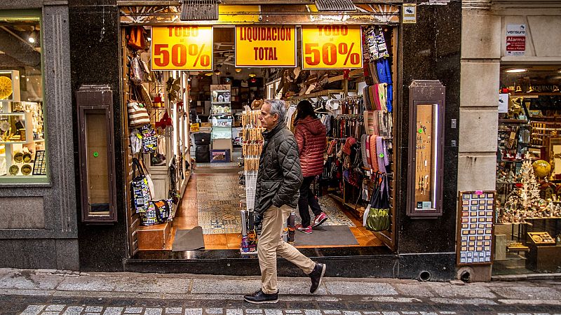Más cerca - Derechos del consumidor y compra responsable en las rebajas de enero - Escuchar ahora 