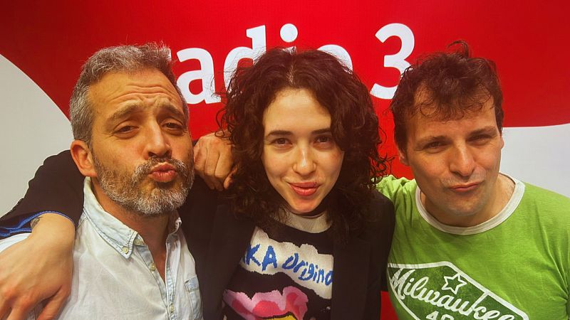 Hoy empieza todo - Alice Wonder y Ander Izaguirre en bicicleta - 11/01/23 - escuchar ahora