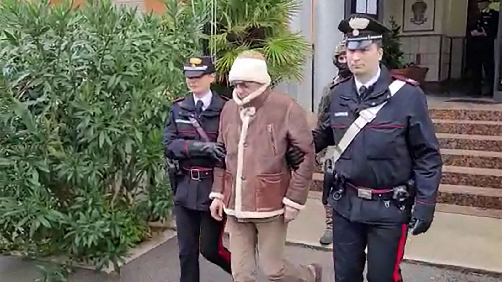 Cinco Continentes - Cae el mítico mafioso Matteo Messina Denaro - Escuchar ahora