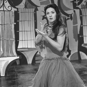 Joyas del Archivo Sonoro - Joyas del Archivo Sonoro - Lola Flores: "Soy una niña normal andaluza 100%" - Escuchar ahora