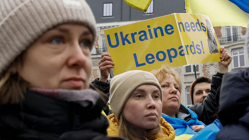 Cinco Continentes - Polonia, dispuesta a enviar sus Leopard a Ucrania - Escuchar ahora