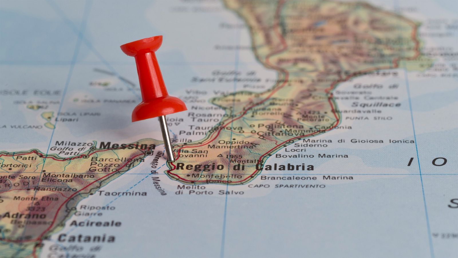 Las Mañanas de RNE - La Firma | Ander Izaguirre: Los efectos de la mafia - Escuchar ahora