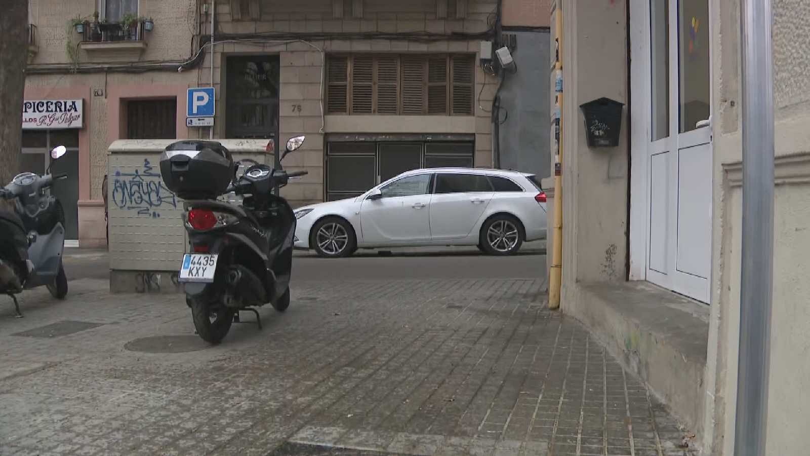 Busquen els pares del nadó aparegut al carrer a Barcelona a dins d'una bossa