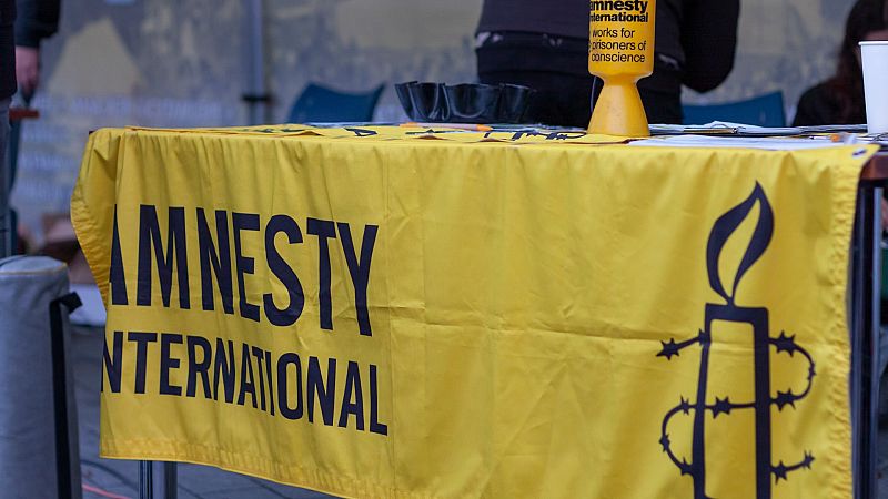 Más cerca - Amnistía Internacional pide justicia por las muertes de mayores en residencias