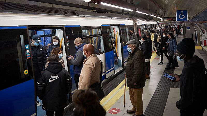 24 horas - "Quitar las mascarillas en el transporte público me parece precipitado" - Escuchar ahora
