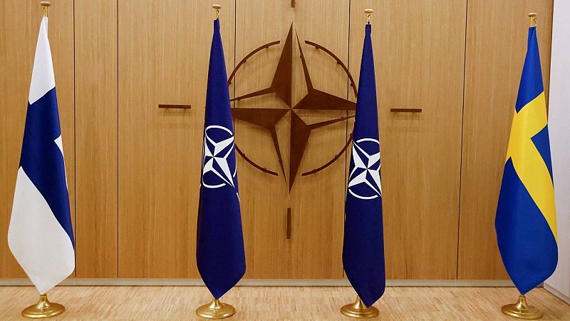 Reportajes 5 Continentes - Suecia y Finlandia siguen en la sala de espera de la OTAN - Escuchar ahora
