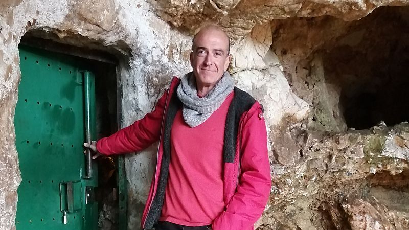 Atlantic Express - Investigadores USA en las Cuevas de Cantabria - Escuchar ahora